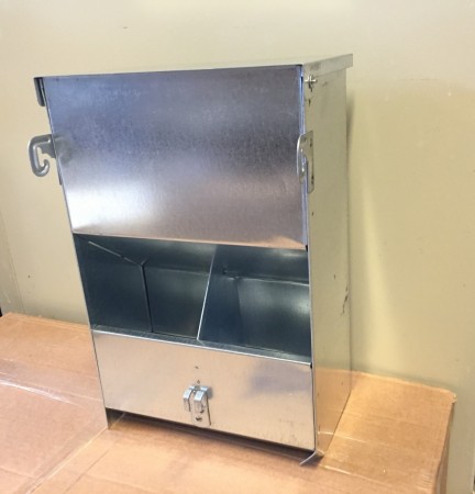 Forautomat til kanin/høns med to hull